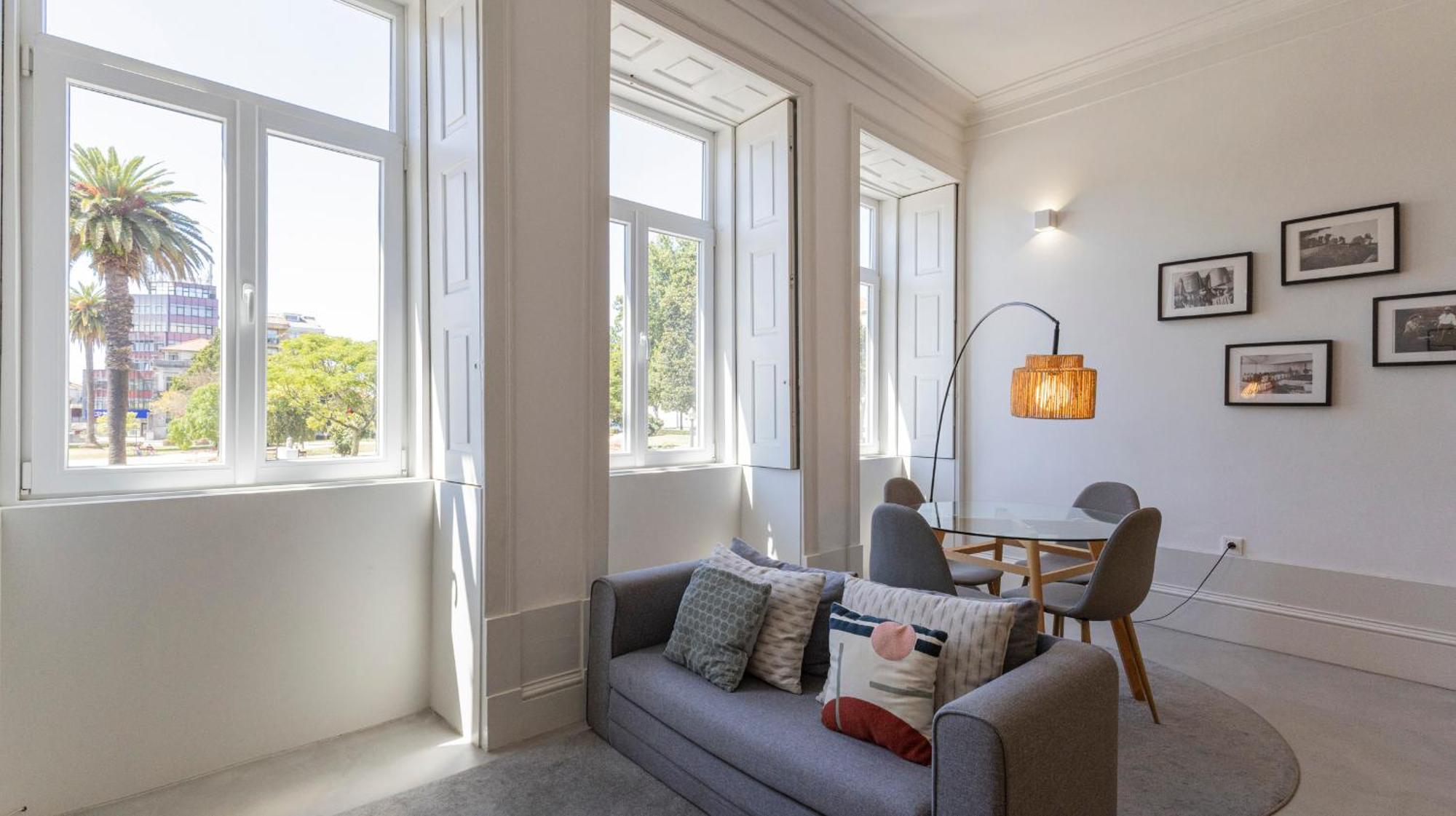 Oporto Downtown Studio By Lovelystay ภายนอก รูปภาพ